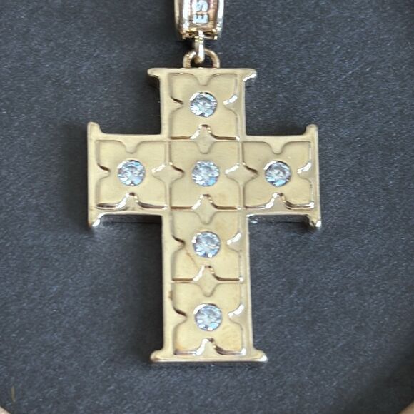 ESCADA cross pendant - Picture 3 of 5